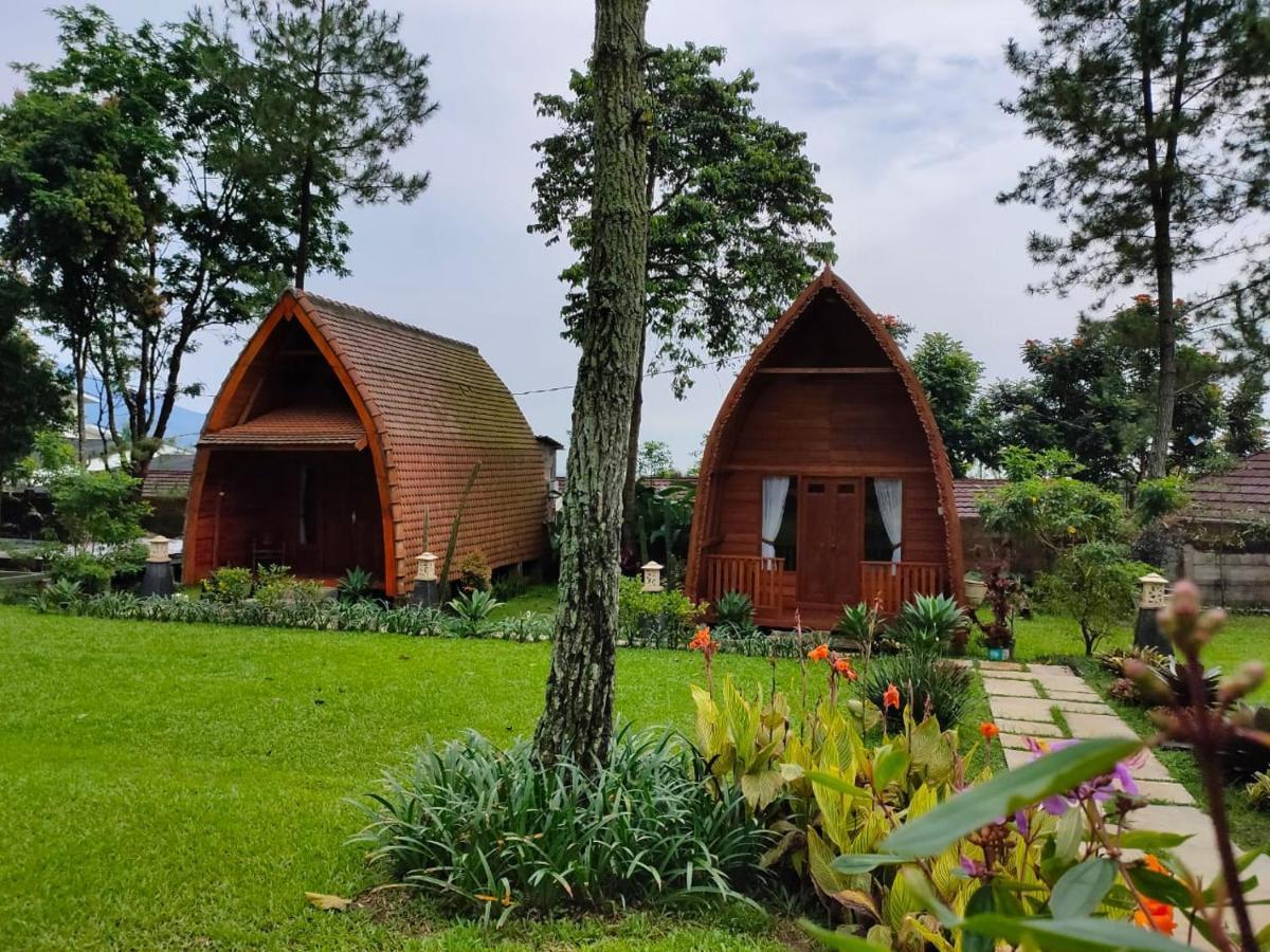 The Village Resort Bogor Exteriér fotografie