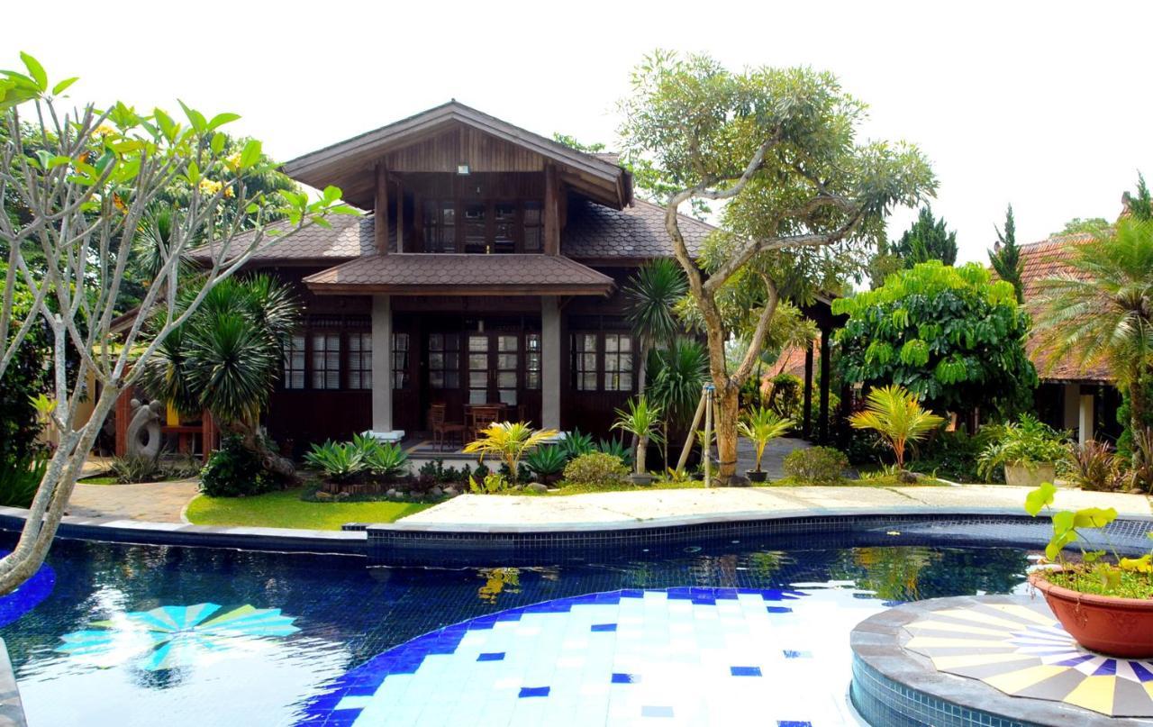 The Village Resort Bogor Exteriér fotografie