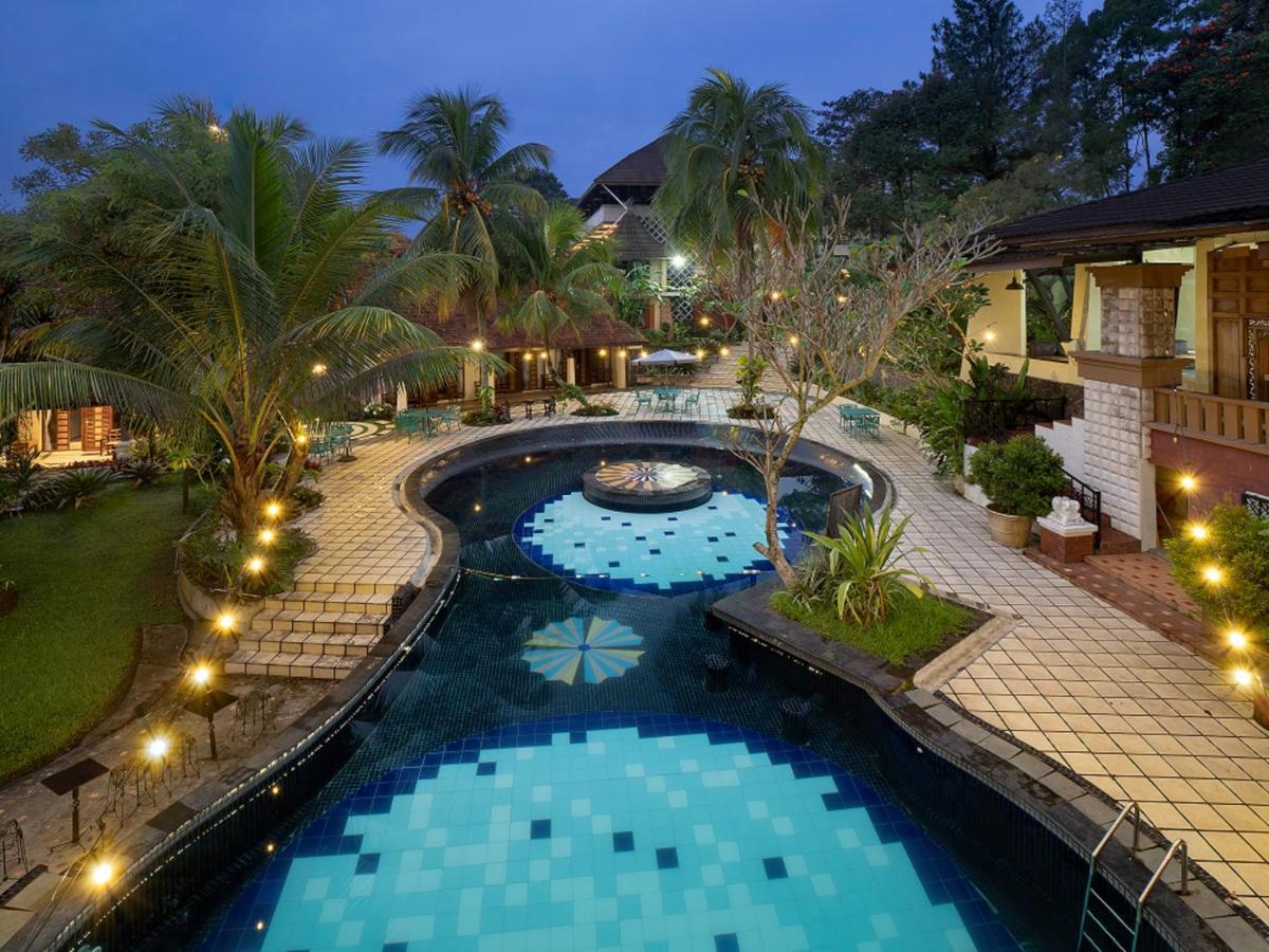 The Village Resort Bogor Exteriér fotografie