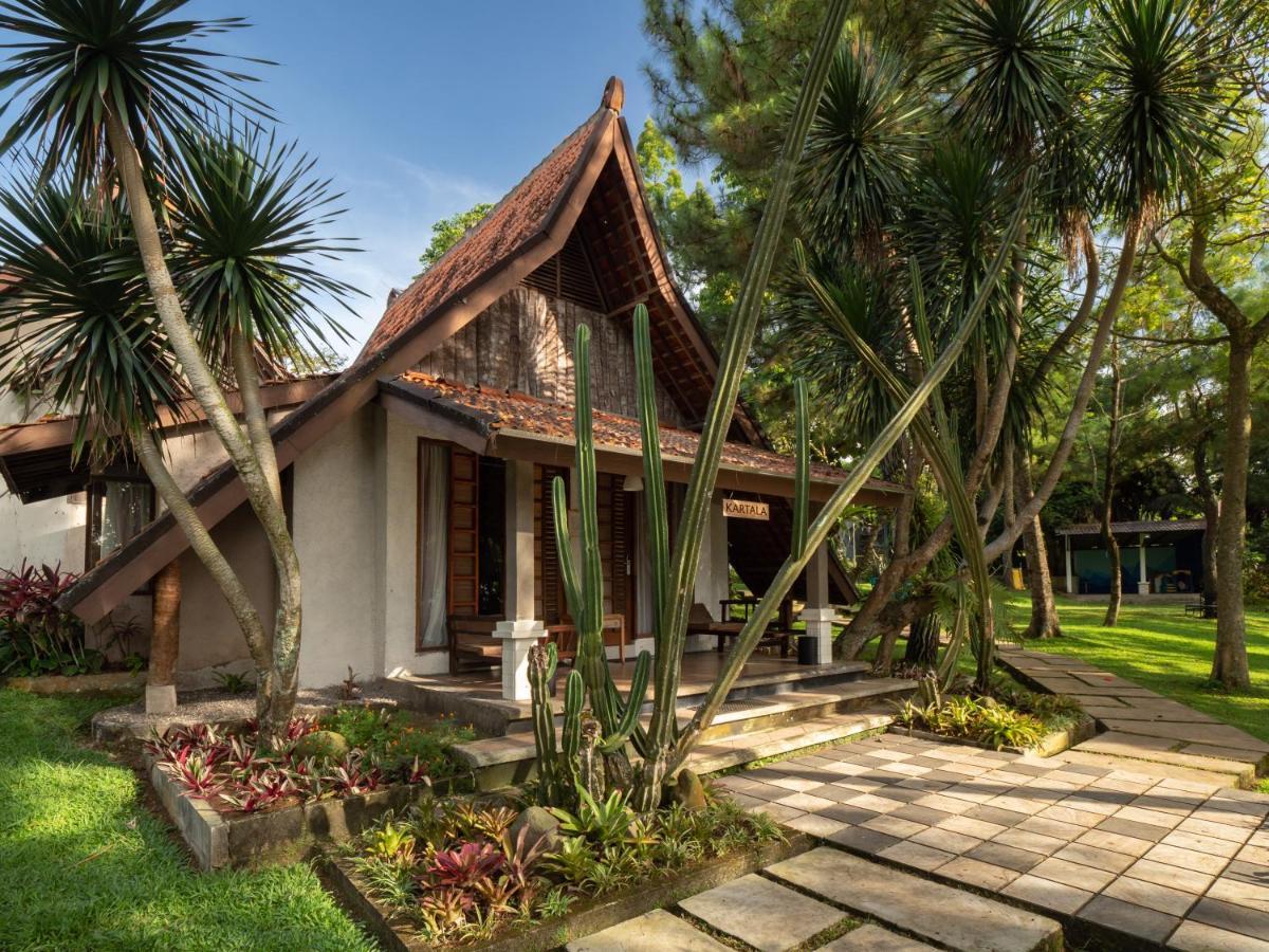 The Village Resort Bogor Exteriér fotografie