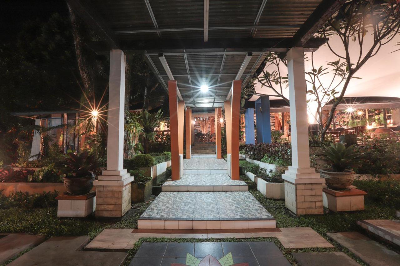 The Village Resort Bogor Exteriér fotografie