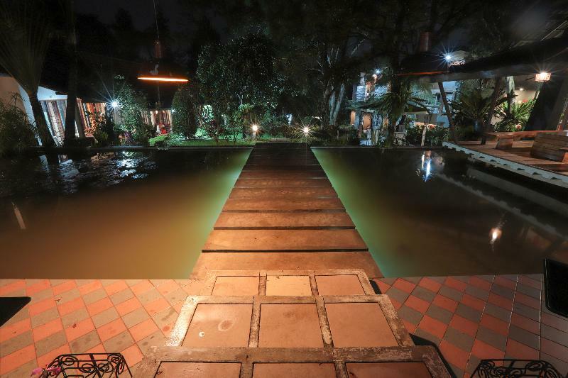 The Village Resort Bogor Exteriér fotografie